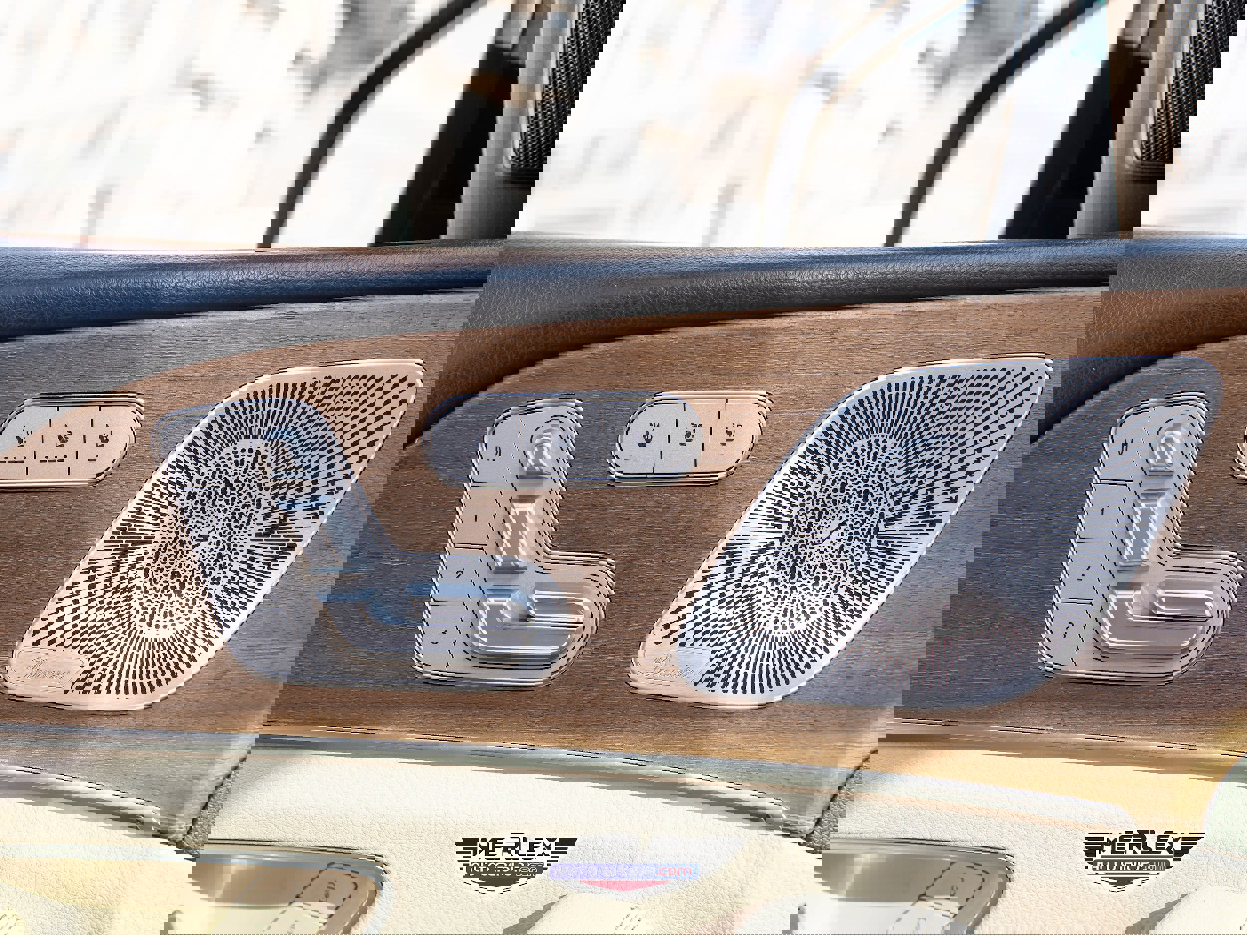 Used 2020 Mercedes-Benz GLS 450 4MATIC w/ Convenience Package image 37