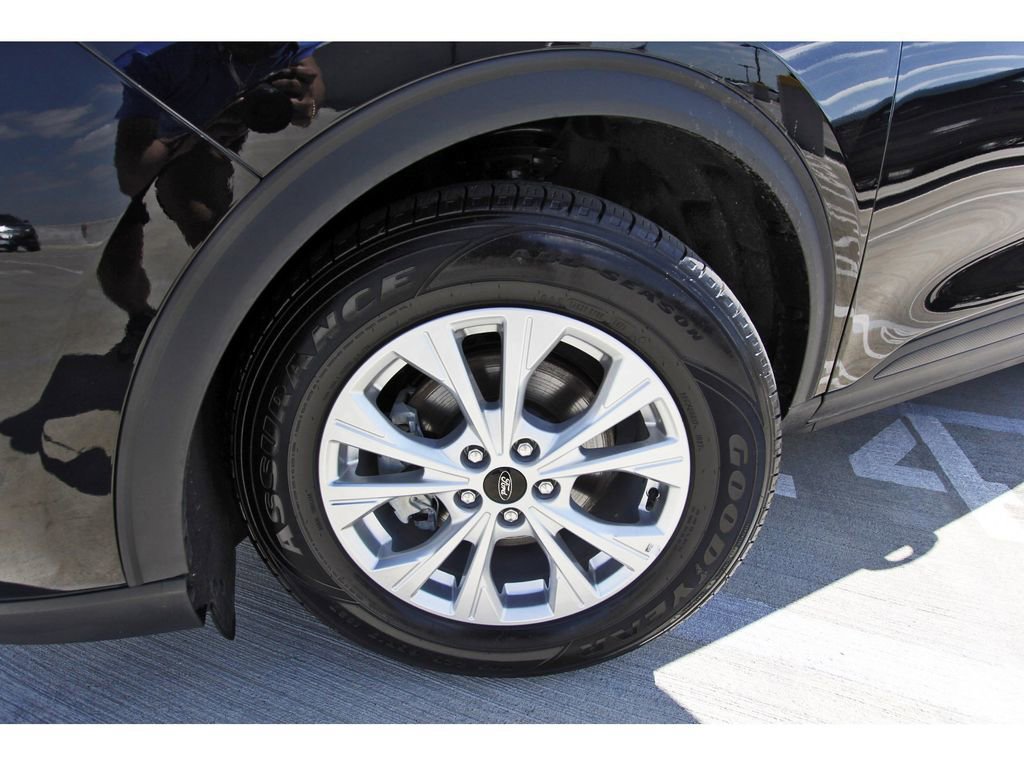 Used 2025 Ford Escape Active image 30