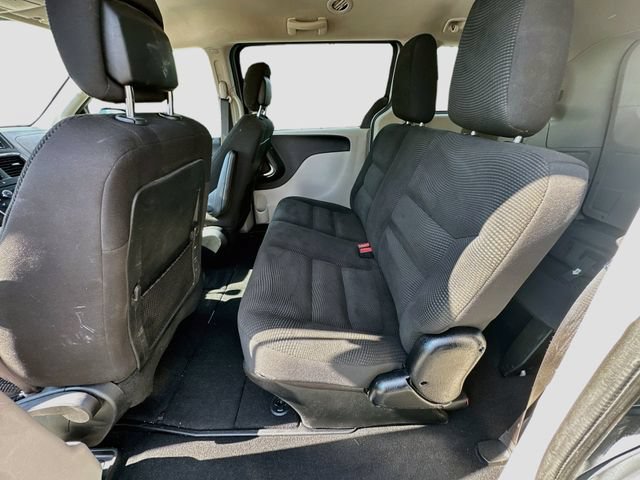 Used 2020 Dodge Grand Caravan SE FWD image 24