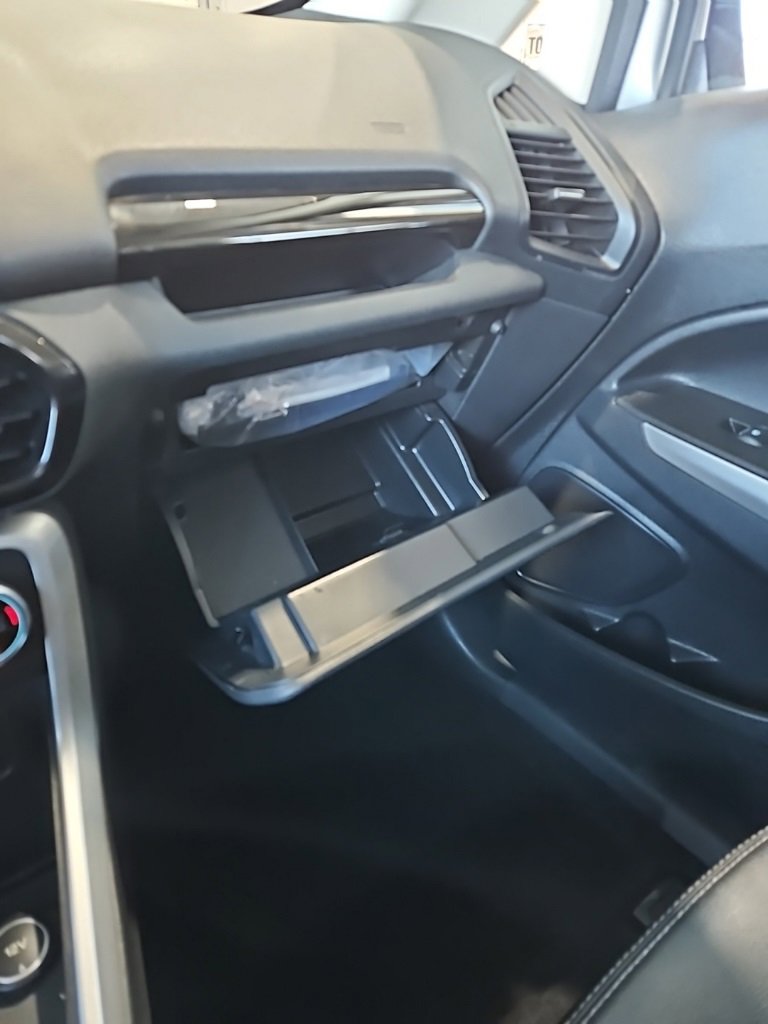 Used 2021 Ford EcoSport Titanium image 27