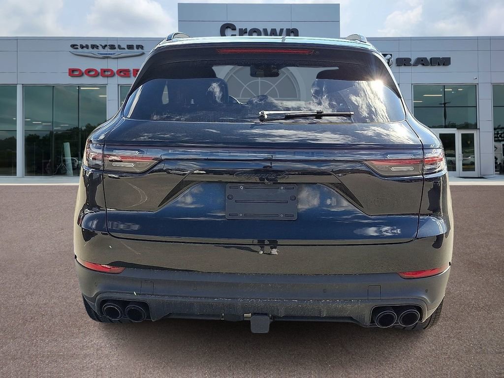 Used 2022 Porsche Cayenne S Platinum AWD/4WD image 5