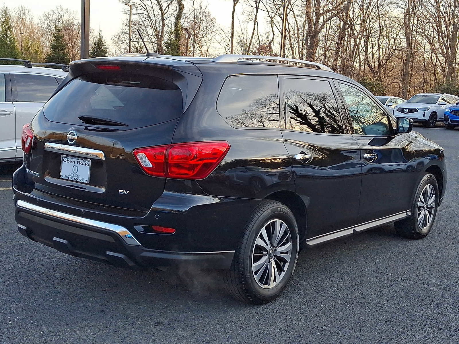 Used 2018 Nissan Pathfinder SV FWD image 6