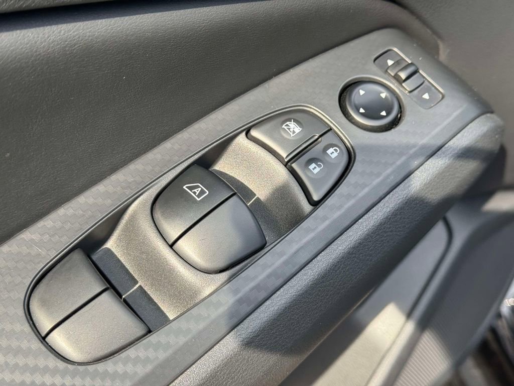 Used 2025 Nissan Altima 2.5 S FWD image 16