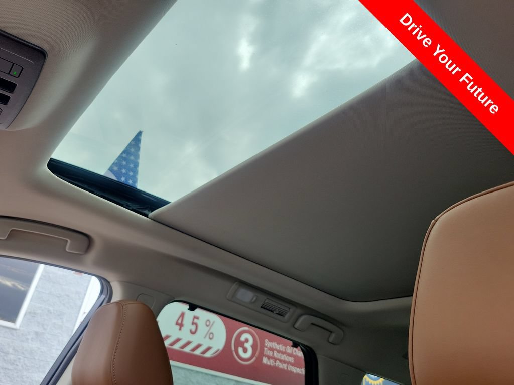 Used 2025 Nissan Pathfinder Platinum FWD image 19