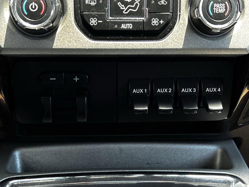 Used 2015 Ford F250 Platinum AWD/4WD image 21