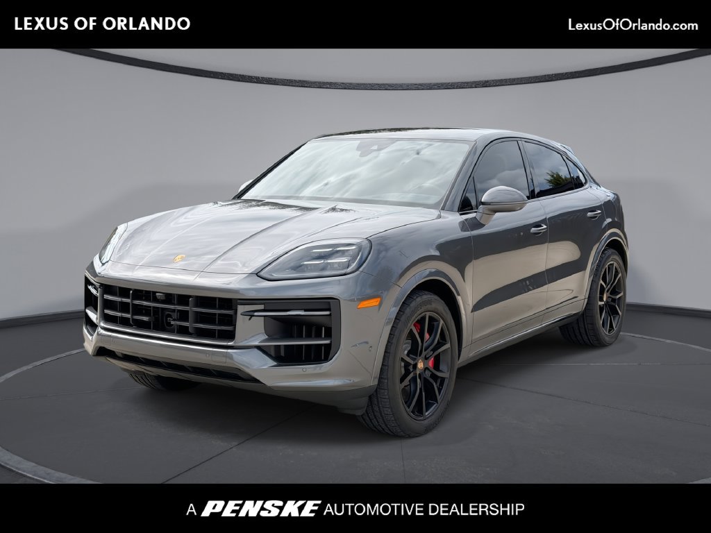 Used 2025 Porsche Cayenne S AWD/4WD image 1