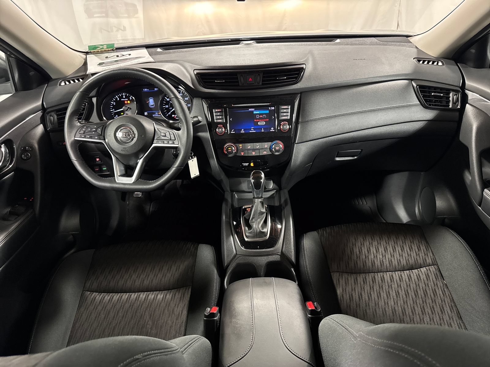 Used 2020 Nissan Rogue S w/ Special Edition Package AWD/4WD image 4