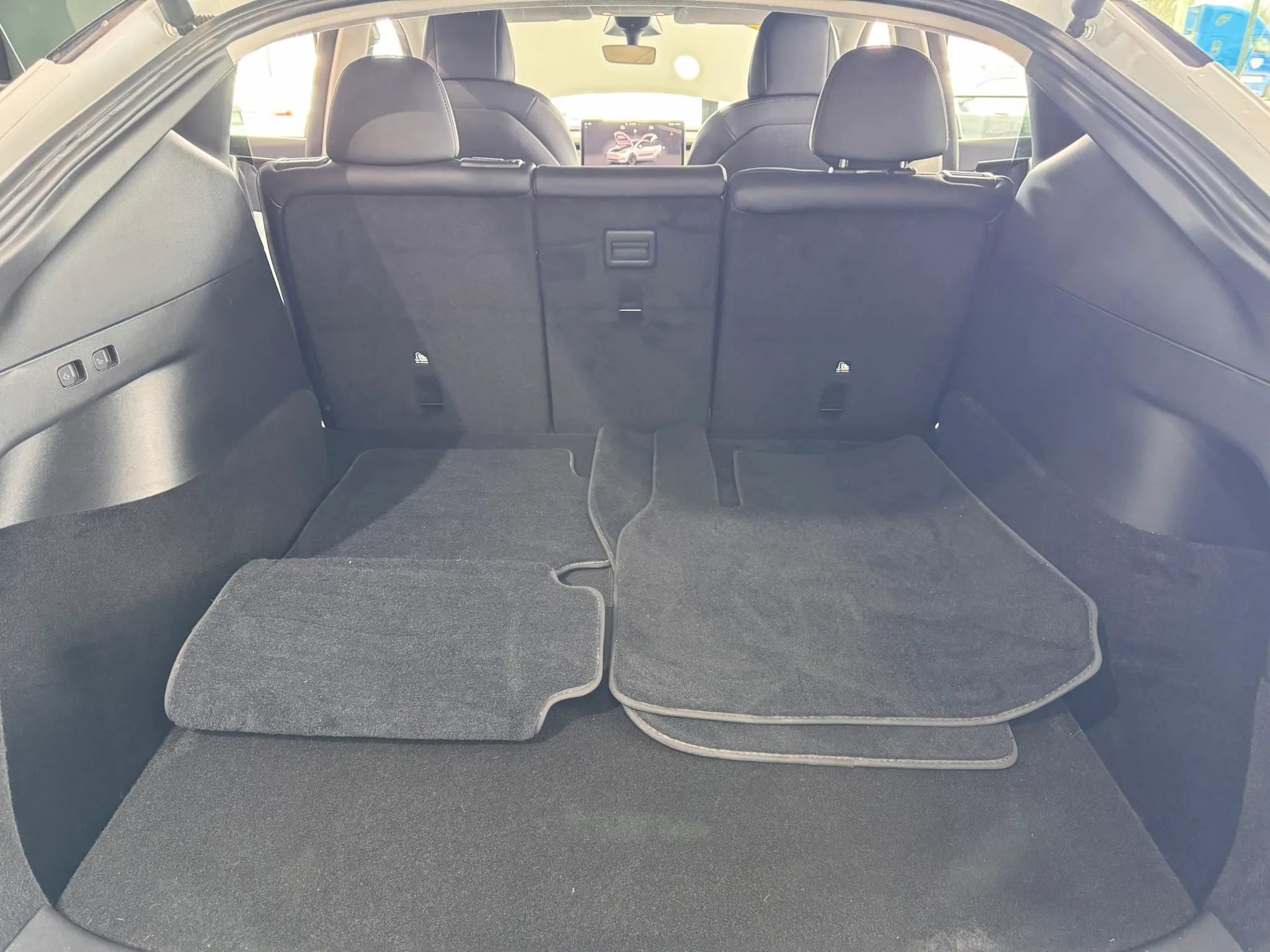 Used 2022 Tesla Model Y Performance image 21