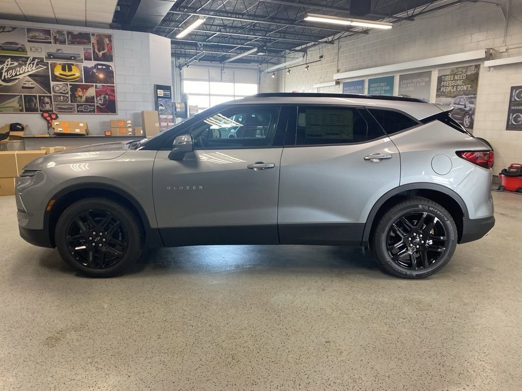 New 2026 Chevrolet Blazer LT w/ Sound & Technology Package AWD/4WD image 4