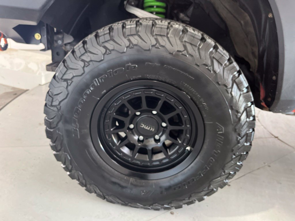 Used 2018 Toyota Tacoma TRD Off-Road AWD/4WD image 14
