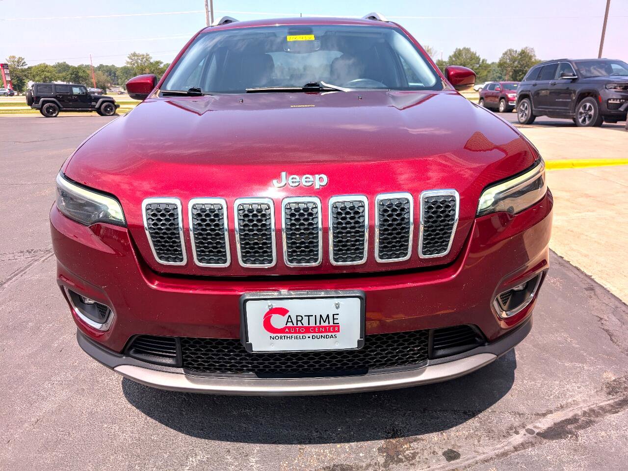 Used 2019 Jeep Cherokee Limited w/ Luxury Group image 3