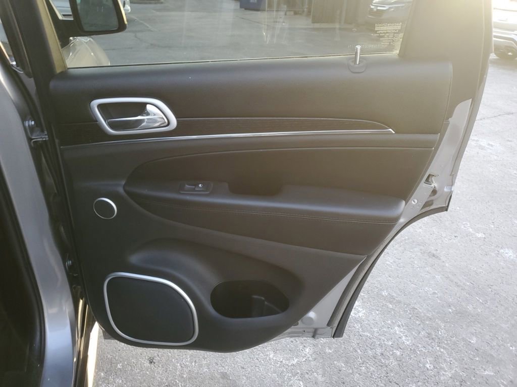Used 2018 Jeep Grand Cherokee Summit image 29
