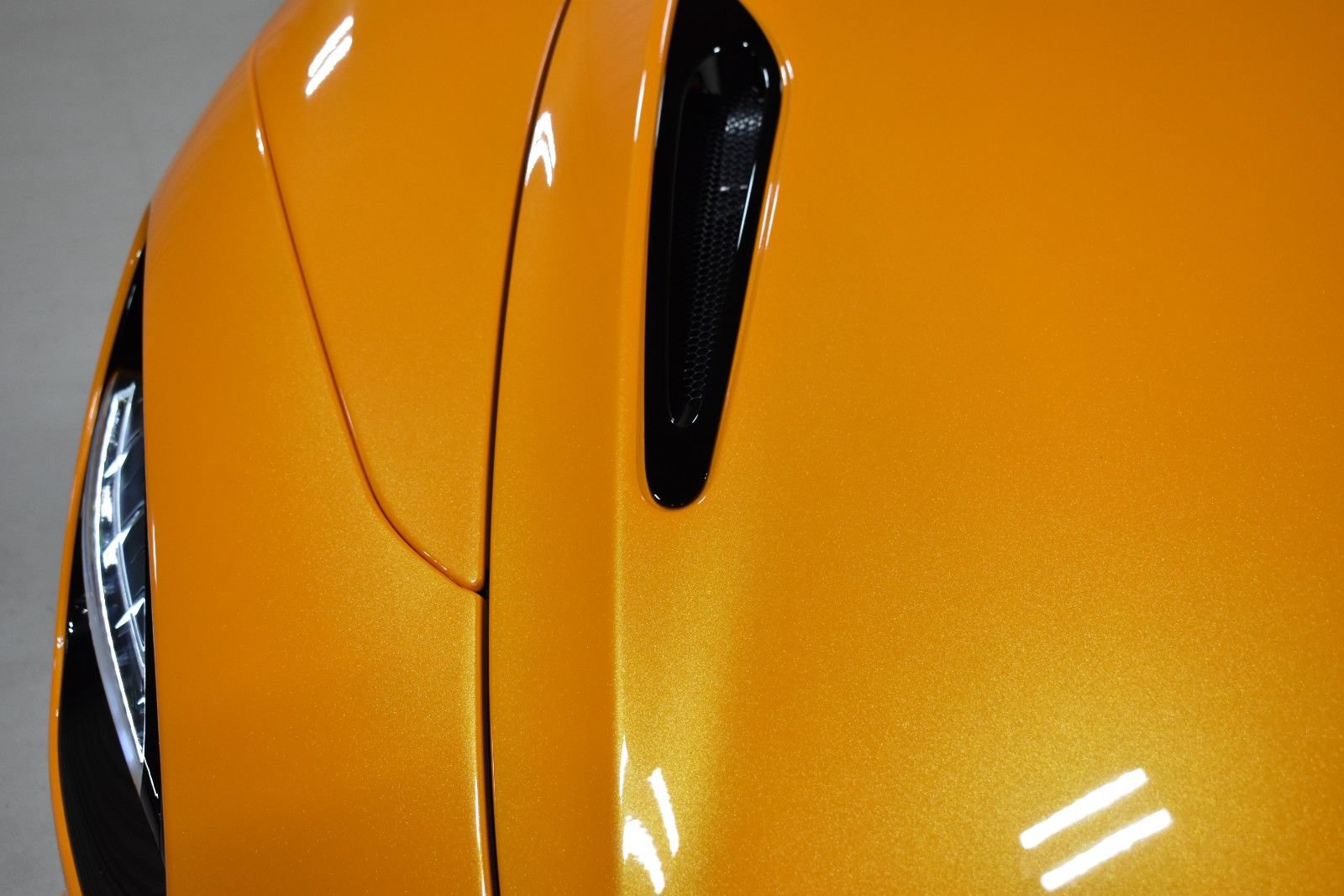 New 2027 McLaren 750S Spider RWD image 11