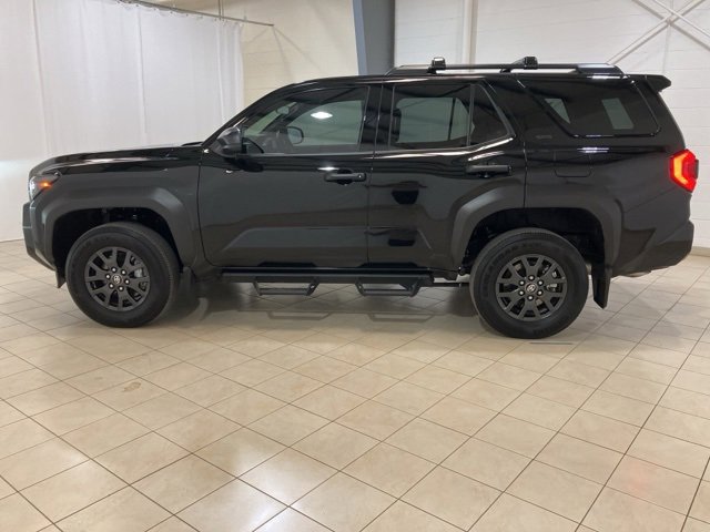 Used 2025 Toyota 4Runner SR5 image 2