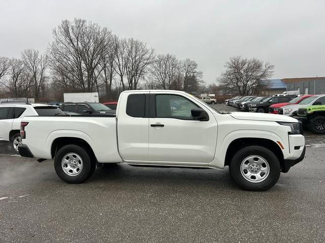 Used 2024 Nissan Frontier S w/ S Utility Package image 2