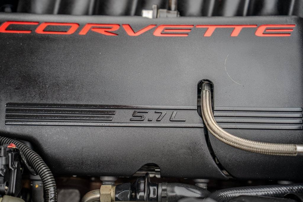 Used 2001 Chevrolet Corvette Coupe w/ Preferred Equipment Group2 RWD image 12