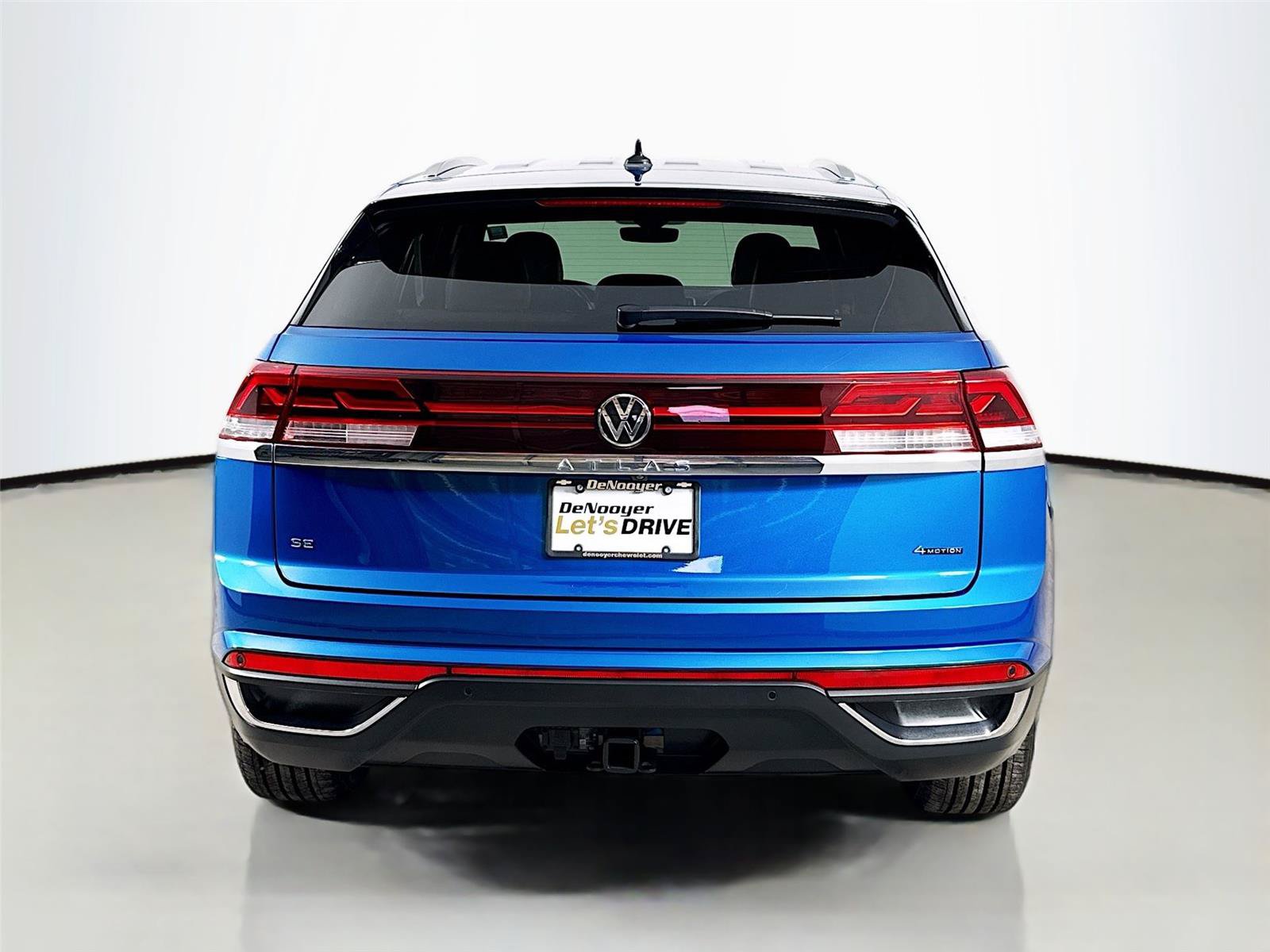Used 2024 Volkswagen Atlas Cross Sport SE AWD/4WD image 8