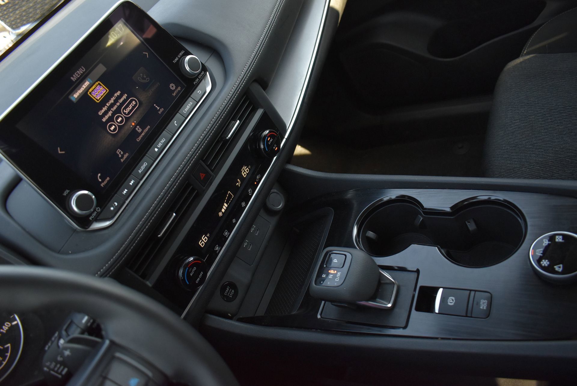 Used 2025 Nissan Rogue SV AWD/4WD image 24