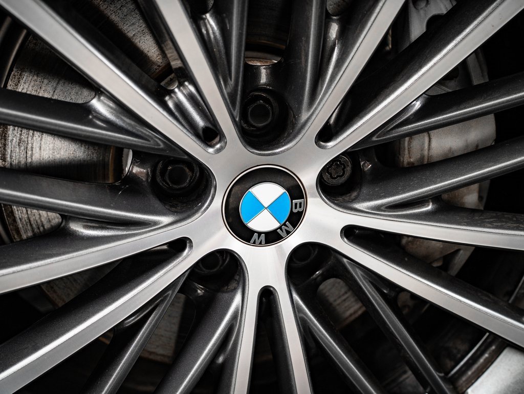 Used 2021 BMW 540i xDrive w/ Premium Package image 7
