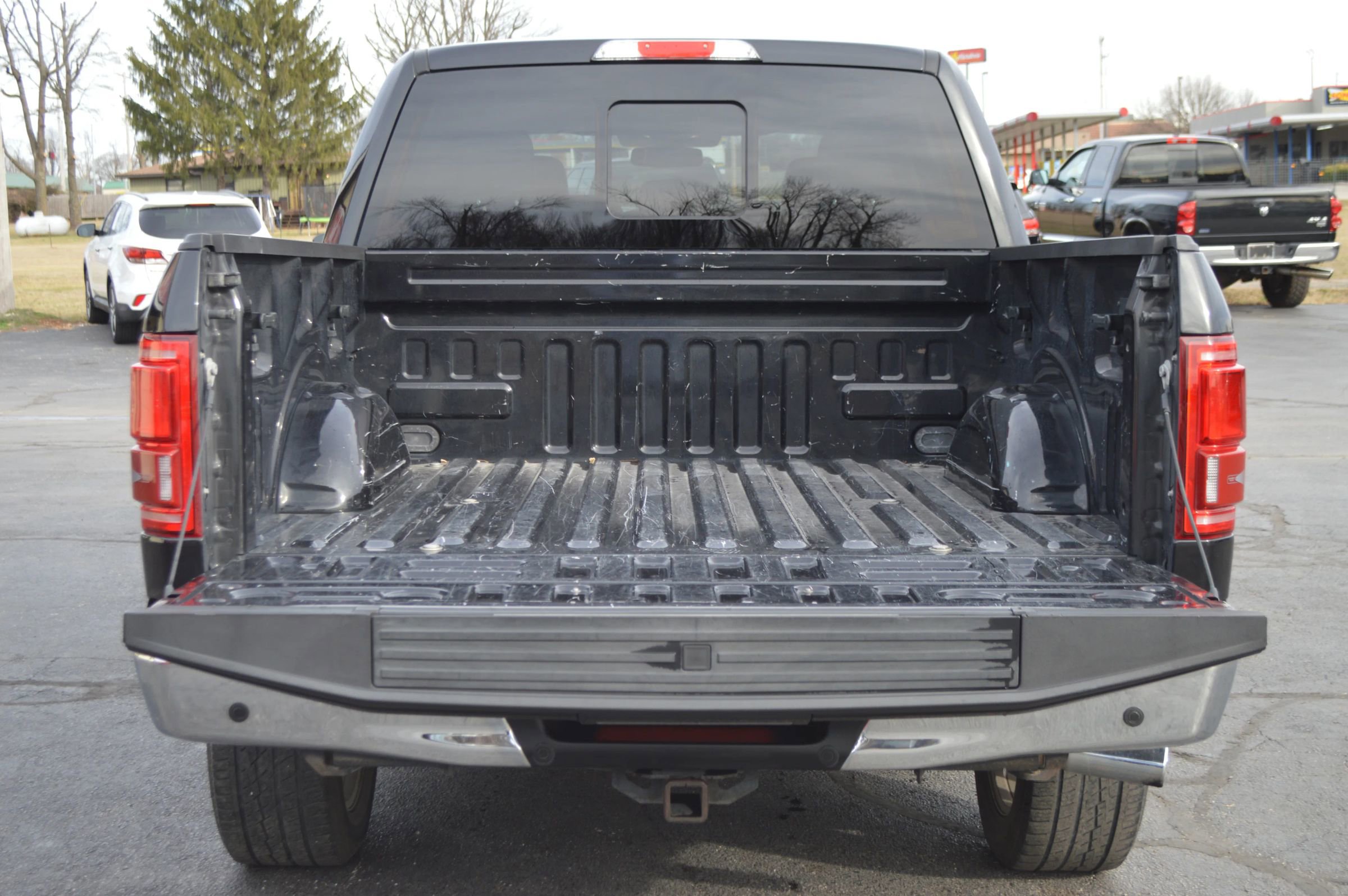 Used 2015 Ford F150 Lariat w/ Equipment Group 502A Luxury image 22