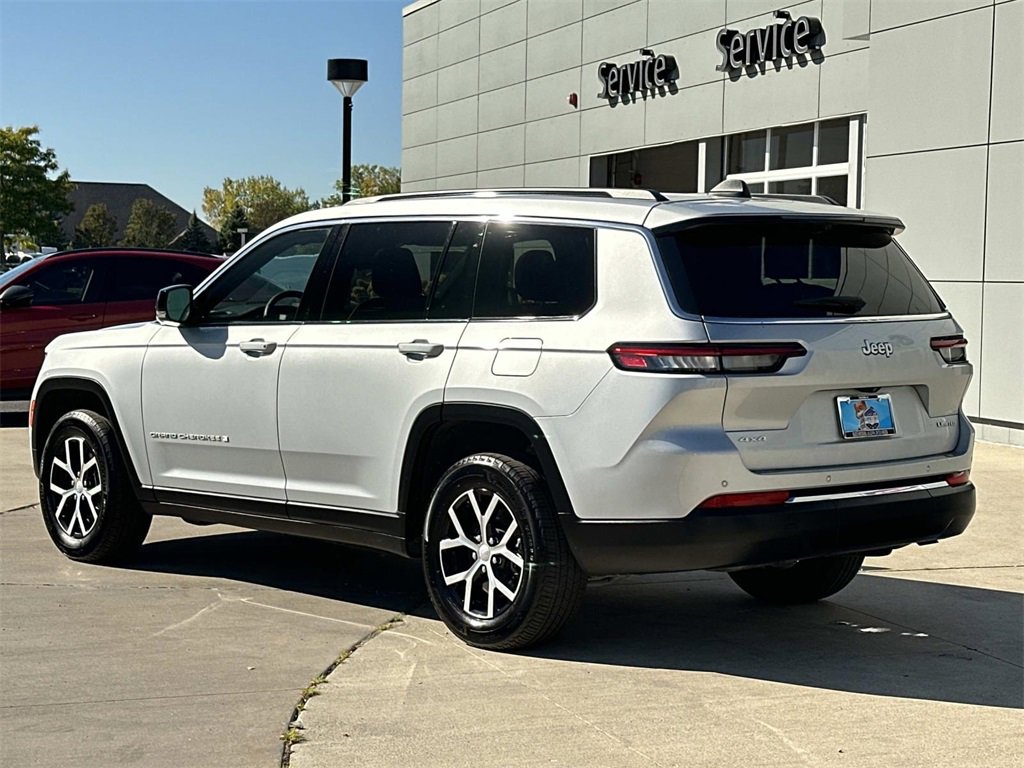 Used 2024 Jeep Grand Cherokee L Limited w/ Luxury Tech Group II image 4