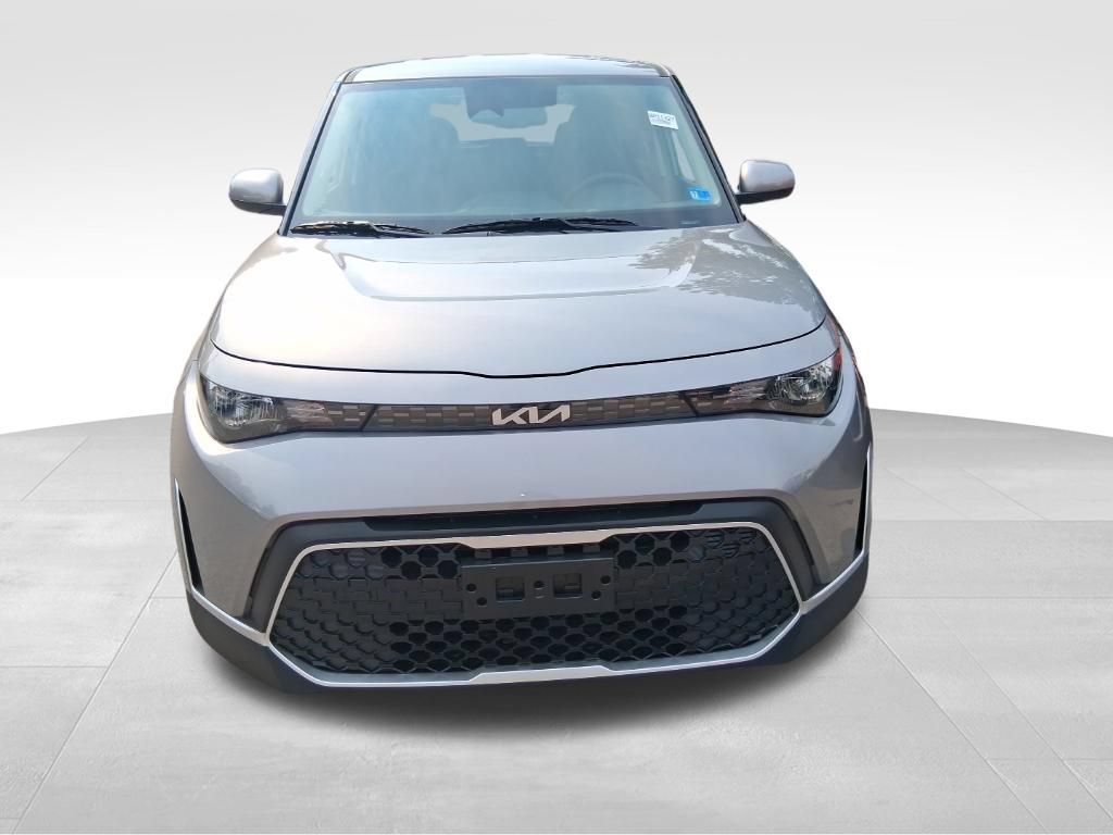 Used 2025 Kia Soul S FWD image 2