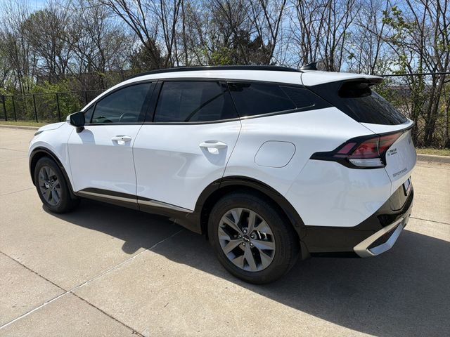 Used 2025 Kia Sportage SX image 3