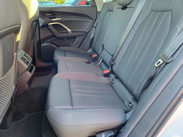 Used 2025 Audi Q5 Premium Plus w/ Premium Plus image 11