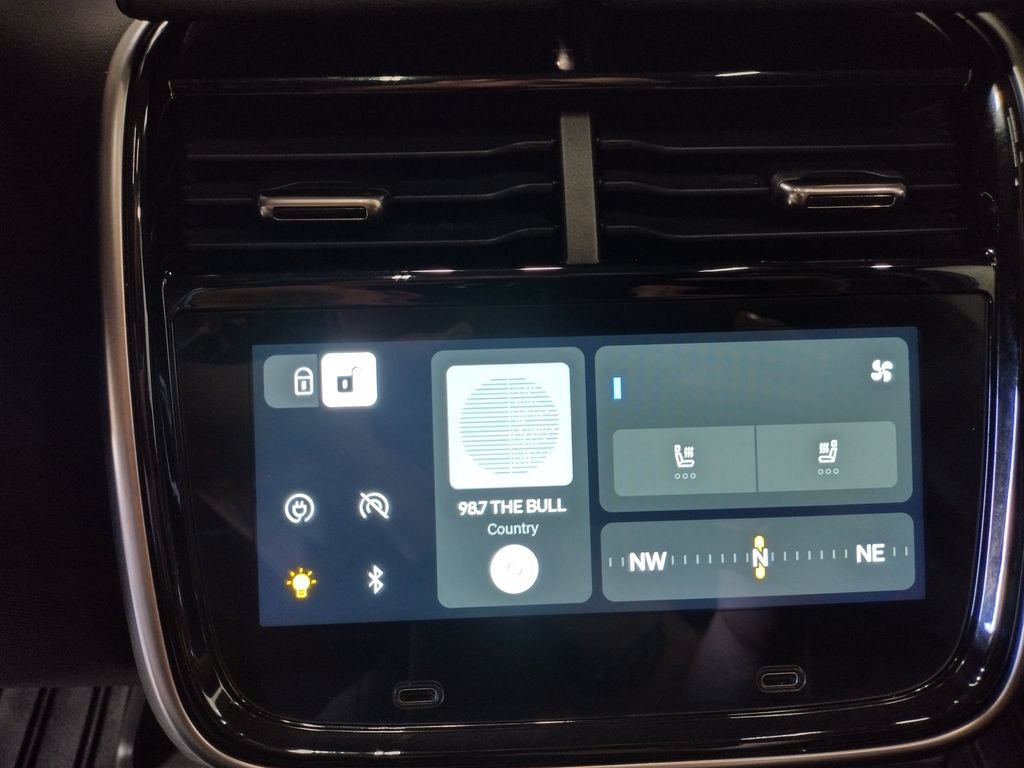 Used 2022 Rivian R1T Adventure AWD/4WD image 36