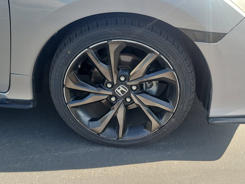Used 2018 Honda Civic Sport image 6