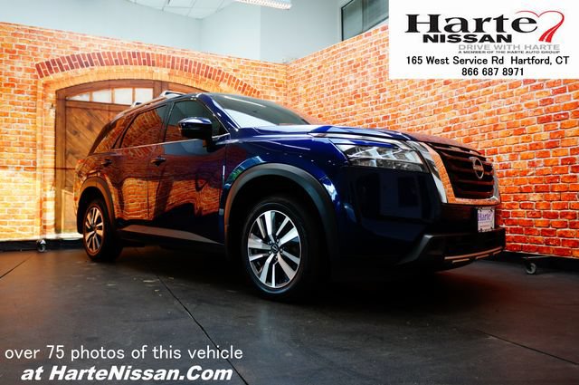 Certified 2024 Nissan Pathfinder SL AWD/4WD image 1