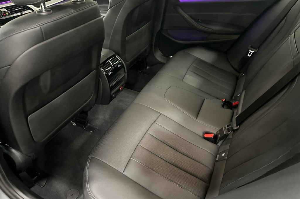 Used 2023 BMW 530e w/ Convenience Package RWD image 13