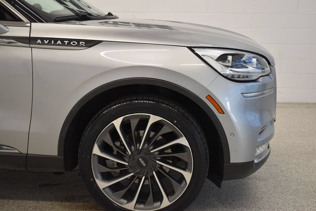 Used 2020 Lincoln Aviator Reserve w/ Equipment Group 202A AWD/4WD image 13