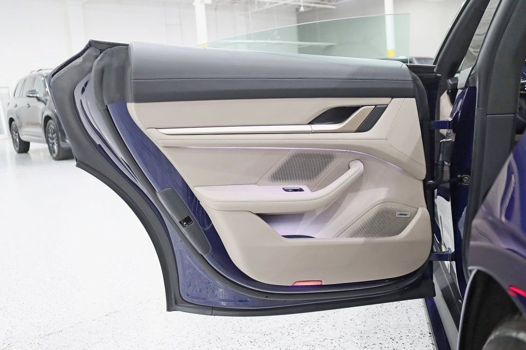 Used 2020 Porsche Taycan Turbo image 41