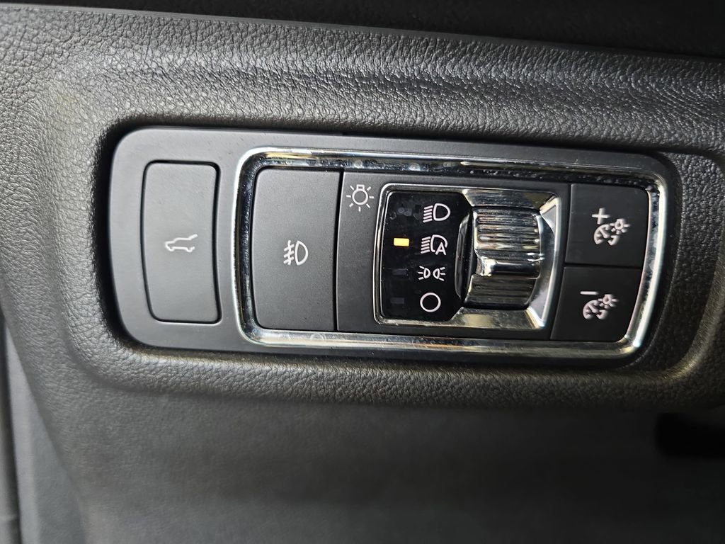 Used 2020 Lincoln Corsair Reserve w/ Equipment Group 201A AWD/4WD image 28