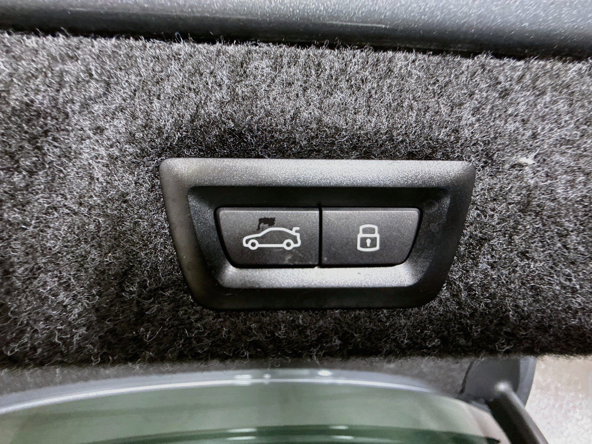 Used 2023 BMW 530i w/ Convenience Package RWD image 42