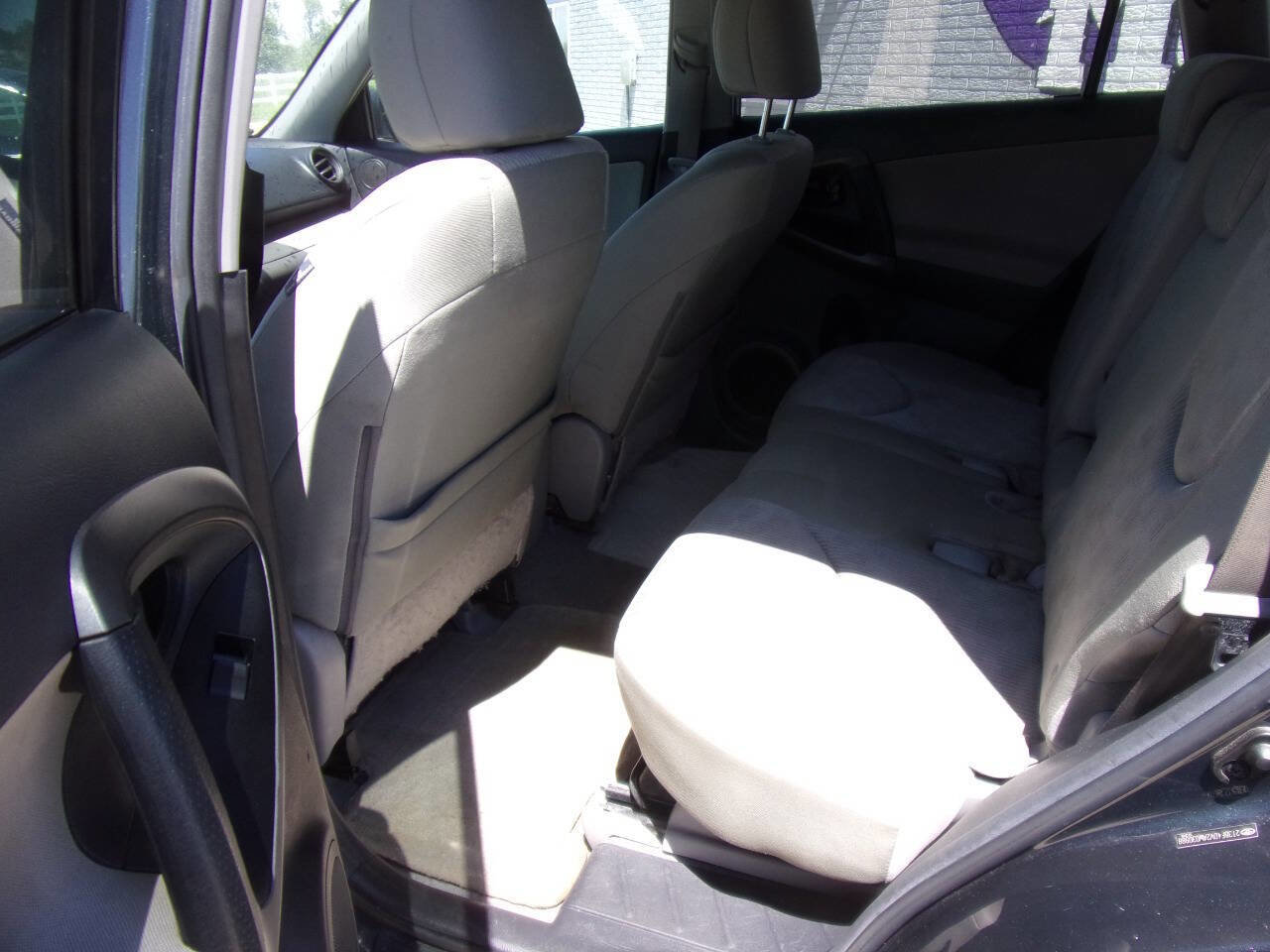 Used 2010 Toyota RAV4 4WD image 3