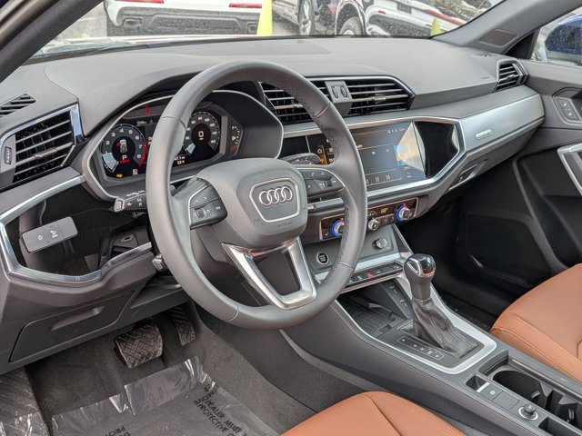 Certified 2025 Audi Q3 2.0T Premium w/ Convenience Package image 10