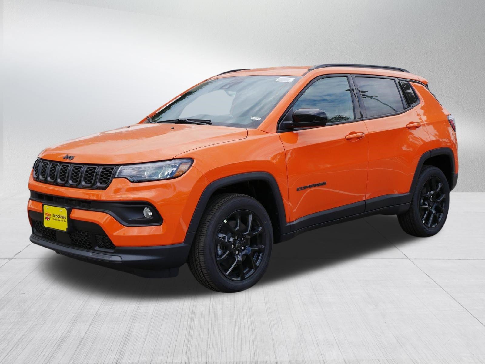 New 2026 Jeep Compass Latitude AWD/4WD image 3