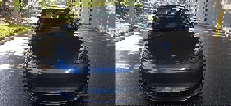 Used 2018 Tesla Model 3 Long Range image 3