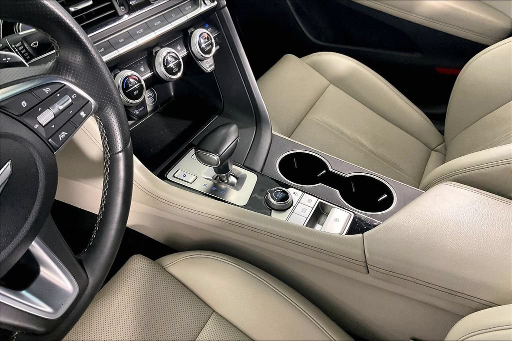 Used 2022 Genesis G70 2.0T RWD image 17