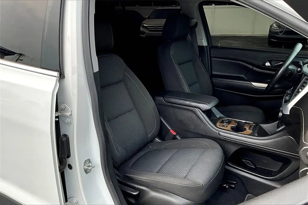 Used 2021 GMC Acadia SLE w/ Driver Convenience Package image 7