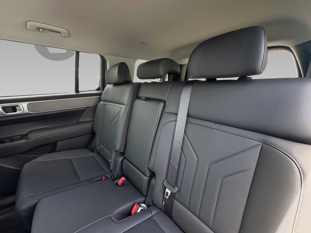 New 2026 Hyundai Santa Fe XRT image 3