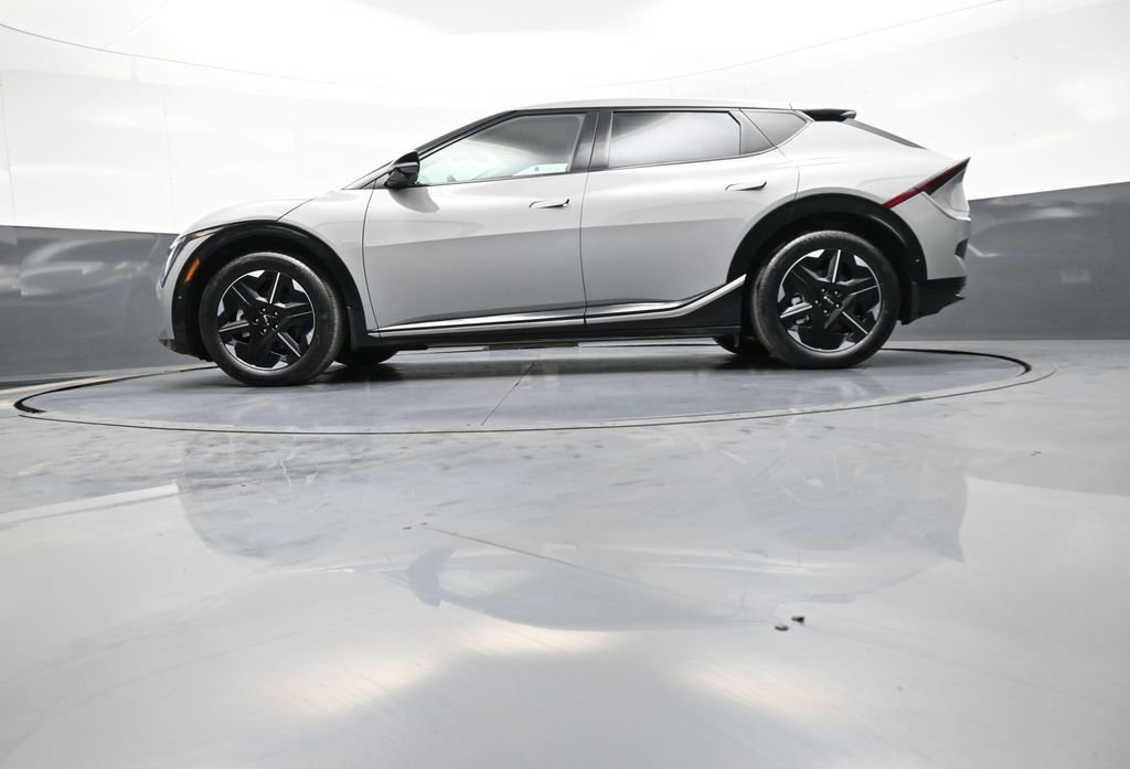New 2025 Kia EV6 Wind image 34