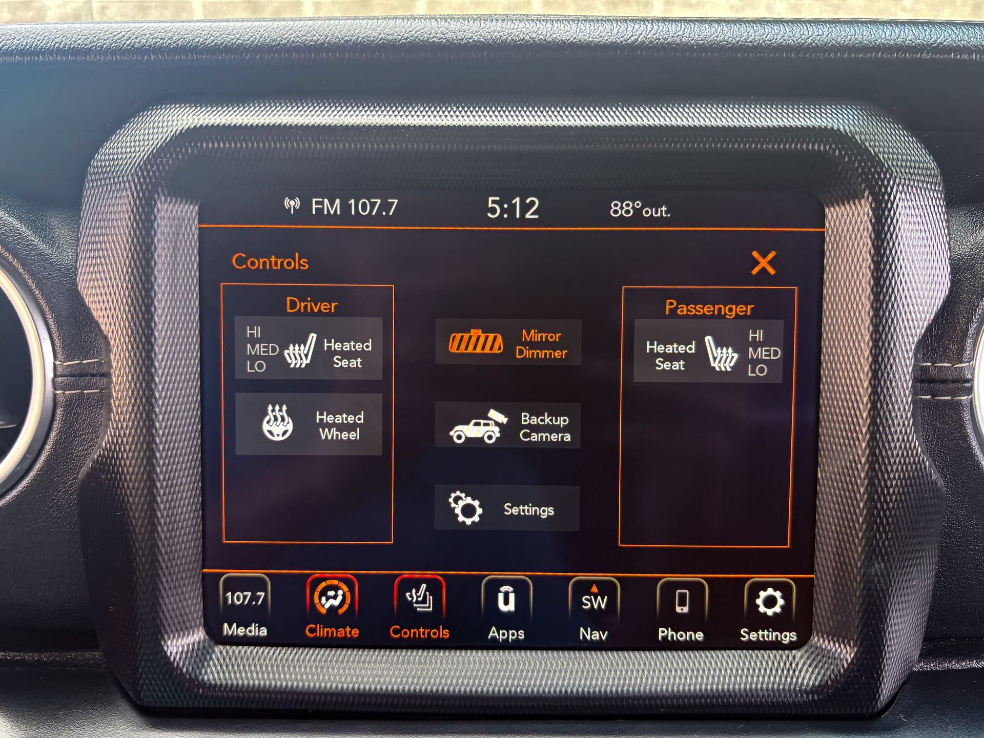 Used 2023 Jeep Wrangler Unlimited Sahara w/ Cold Weather Group AWD/4WD image 14