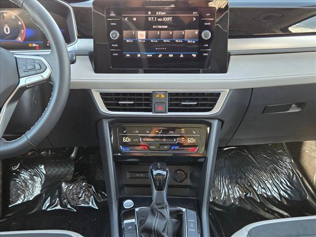 New 2026 Volkswagen Taos SE image 12