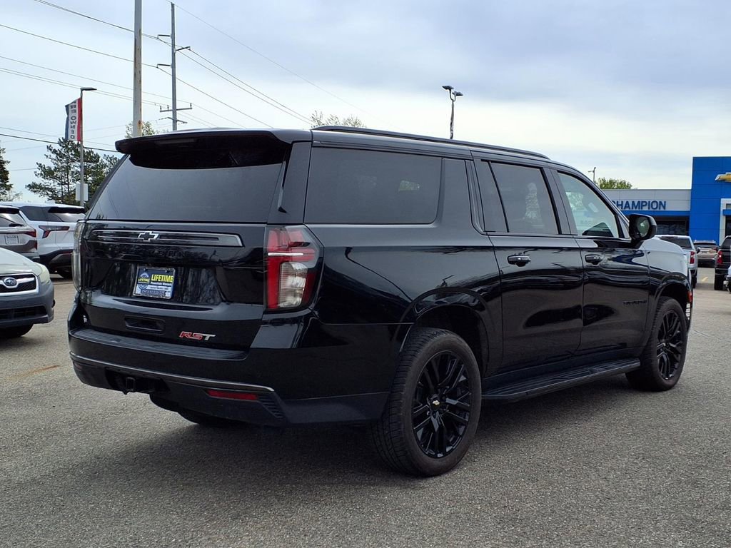 Used 2021 Chevrolet Suburban RST AWD/4WD image 5