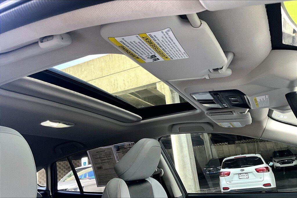 Used 2019 Subaru Crosstrek 2.0i Limited w/ Moonroof Package w/Navigation AWD/4WD image 12