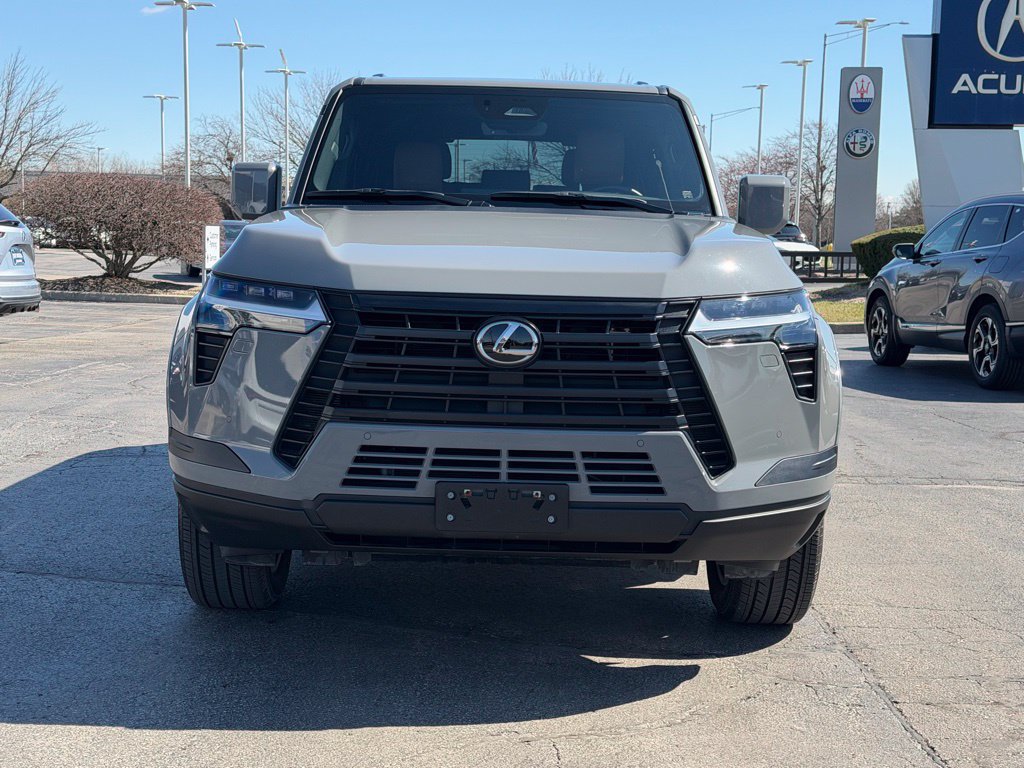 Used 2024 Lexus GX 550 w/ Cold Area Package AWD/4WD image 2