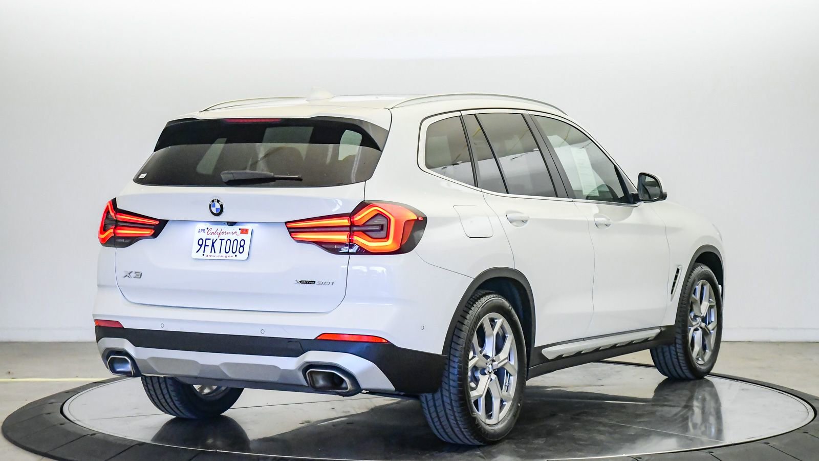 Certified 2023 BMW X3 xDrive30i w/ Premium Package AWD/4WD image 4